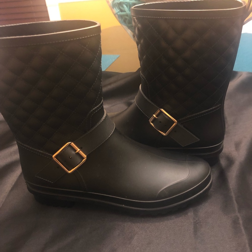 Rain boots